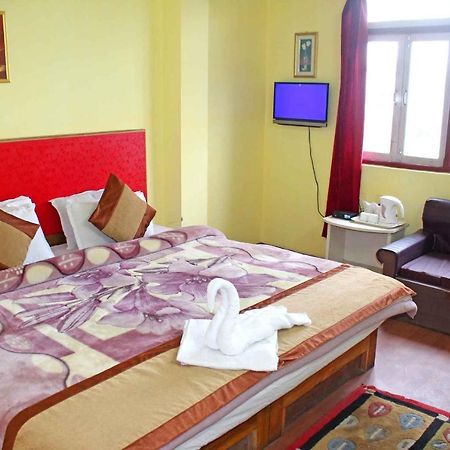Norling Retreat Hotel Pelling Kültér fotó