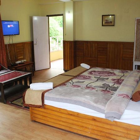 Norling Retreat Hotel Pelling Kültér fotó