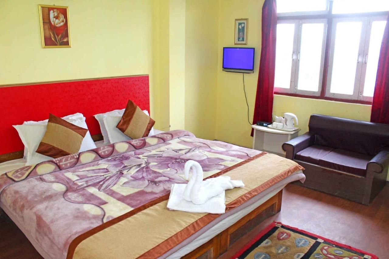 Norling Retreat Hotel Pelling Kültér fotó