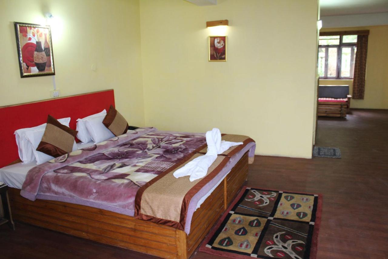 Norling Retreat Hotel Pelling Kültér fotó