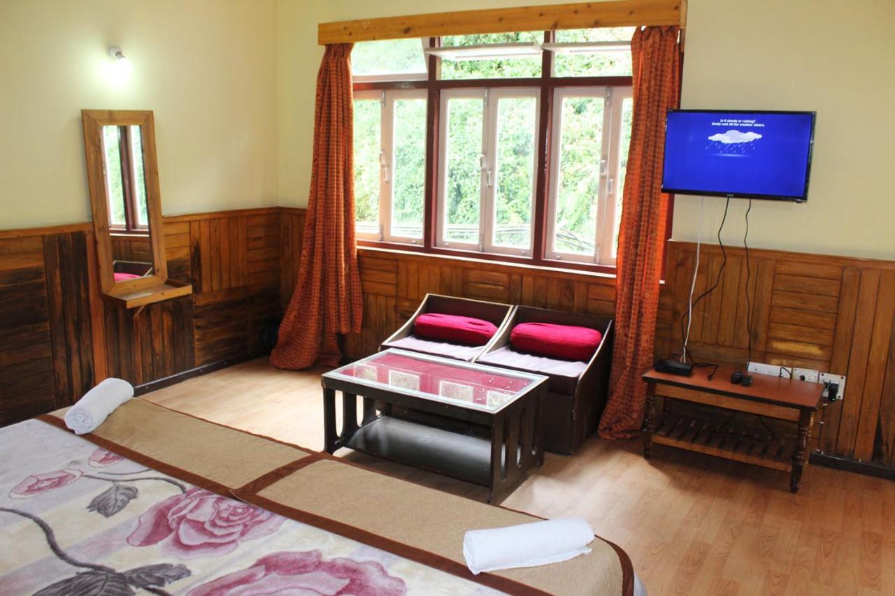 Norling Retreat Hotel Pelling Kültér fotó