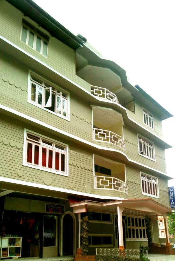 Norling Retreat Hotel Pelling Kültér fotó